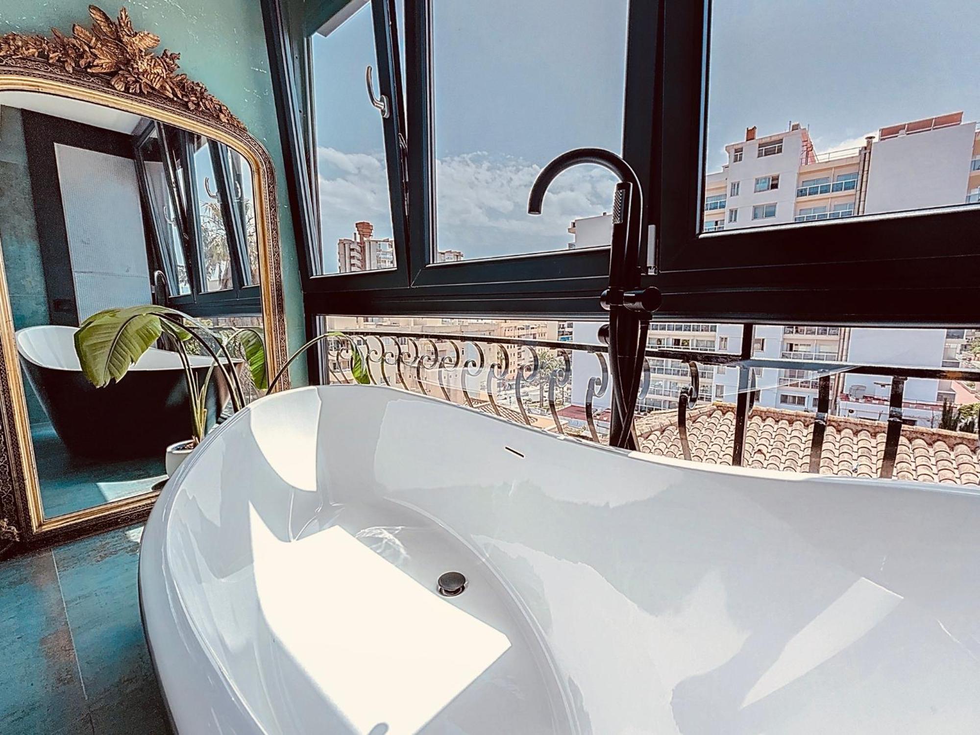 Апартаменты Alhambra Deco Homtels Торремолинос Экстерьер фото