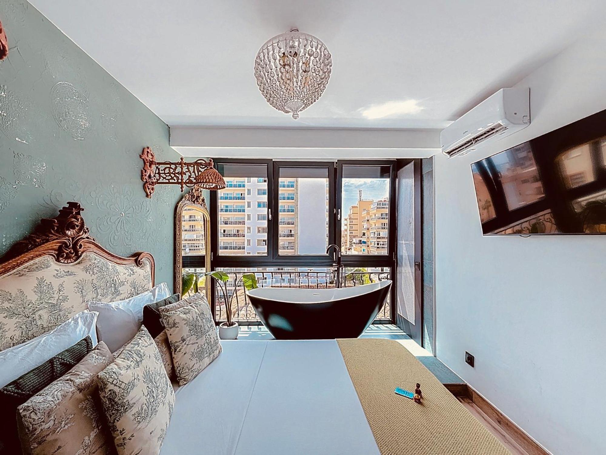 Апартаменты Alhambra Deco Homtels Торремолинос Экстерьер фото